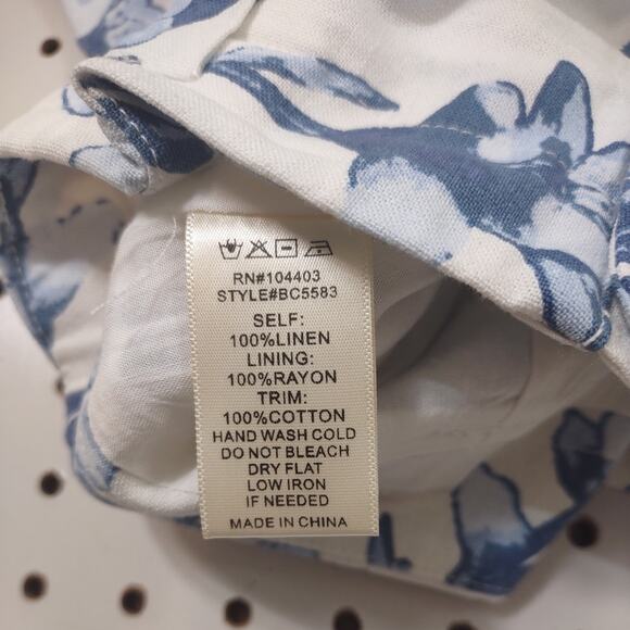 J.O.A. Los Angles Linen Floral Shorts, Size XS - Picture 6 of 9